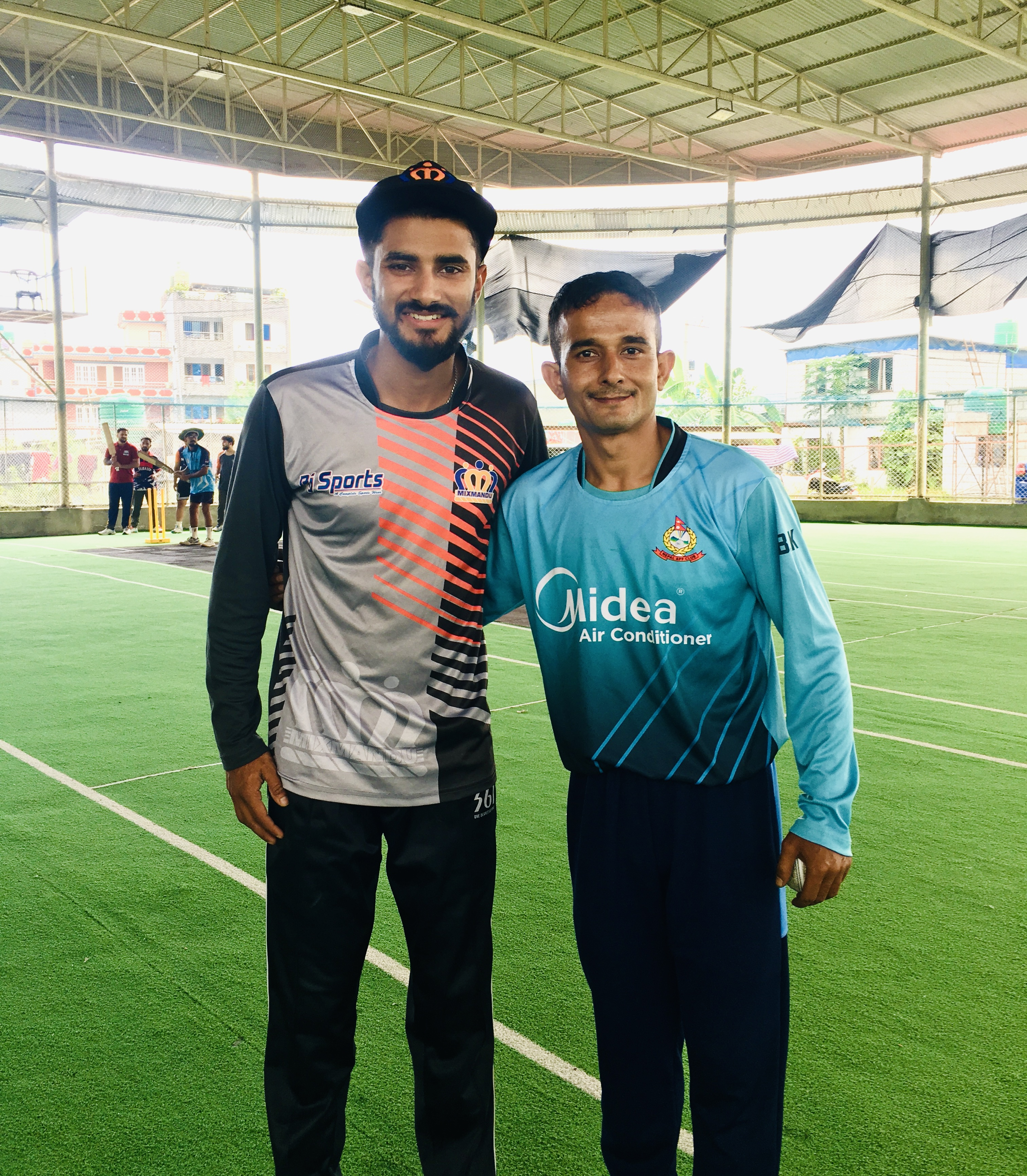 Marquee Captains together